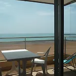 Face A La Avec Balcon, Proche Centre - Fr-1-331-55