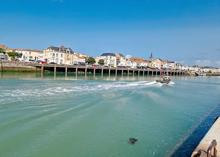 Face A La Avec Balcon, Proche Centre - Fr-1-331-55 Les Sables-d'Olonne